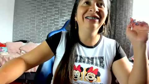 violet online show from June 29, 3:23 pm