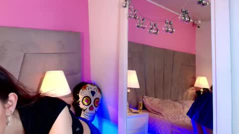 Kitty online show from October 18, 4:10 pm