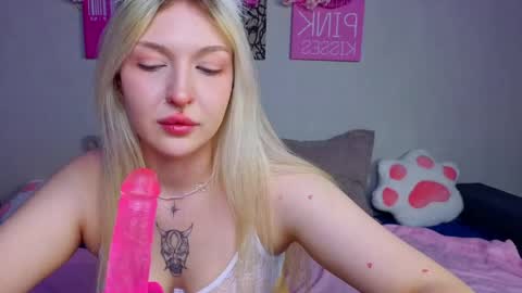 kittykendall online show from May 2, 11:13 am