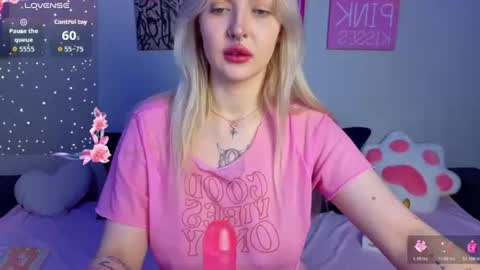 kittykendall online show from August 1, 6:10 pm