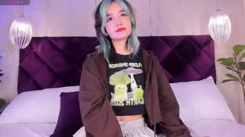 Kitty online show from July 9, 12:18 pm