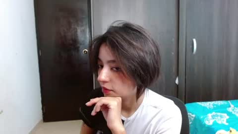 kiyu online show from June 25, 2:11 am