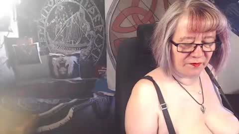 Michelle online show from April 29, 6:49 am