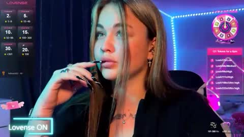 Snapshot of kokokolla chatting on October 15, 6:43 pm Mia online show from October 15, 6:43 pm