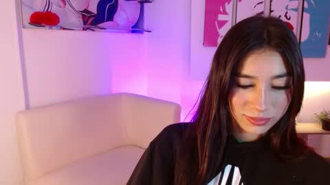 Elizabeth online show from March 18, 12:21 pm