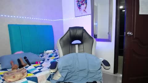 kriss_sweetboobs online show from February 20, 12:50 pm