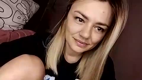 KrissSexi online show from September 13, 5:04 am