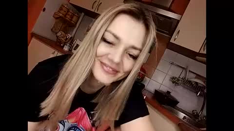 KrissSexi online show from February 18, 8:15 pm