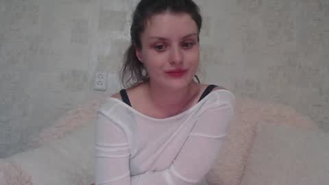 krissvoss online show from August 2, 6:11 pm