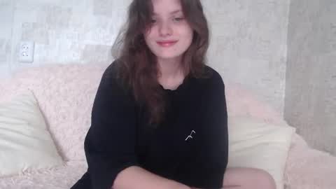 krissvoss online show from July 25, 9:38 am