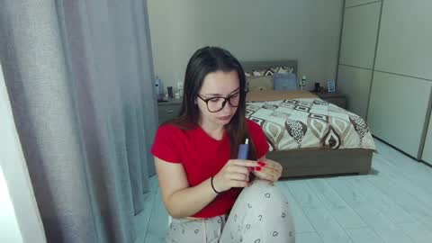 twitter    Annemarye 23 online show from April 29, 5:43 am