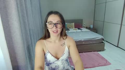 twitter    Annemarye 23 online show from July 5, 7:47 am