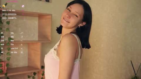 Emma online show from November 4, 8:03 pm