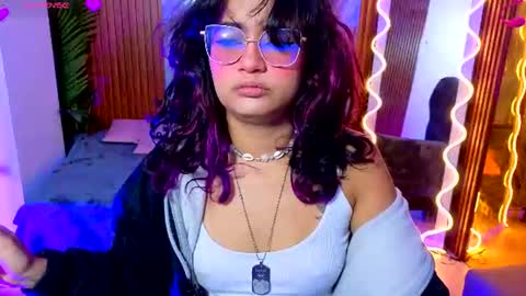 kristen_tay online show from August 2, 2:58 am