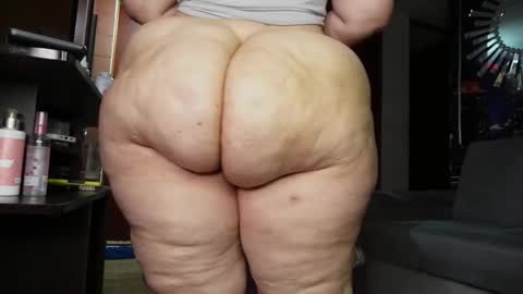 Snapshot of kristenhill1 chatting on February 10, 10:42 am Kristen online show from February 10, 10:42 am