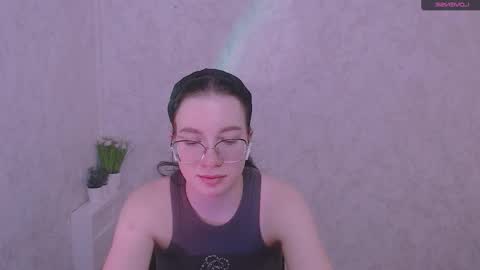 Kristen online show from March 6, 9:48 am