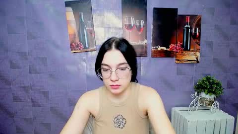 Kristen online show from November 3, 10:19 am