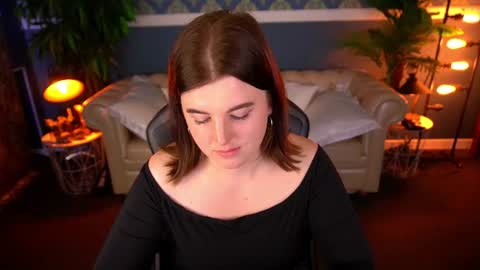kristifoxy online show from June 20, 12:41 pm
