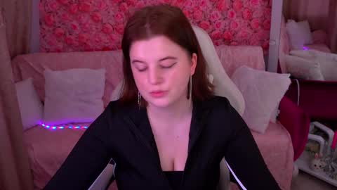 kristifoxy online show from March 8, 7:12 am