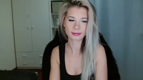 KristineAmore online show from November 10, 8:20 am