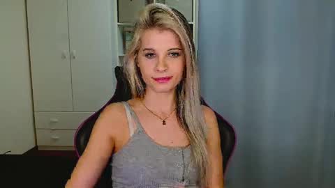 KristineAmore online show from February 16, 9:03 pm