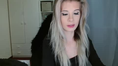 KristineAmore online show from November 11, 8:55 am