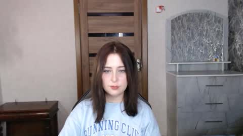 Snapshot of kristy_fran chatting on October 18, 10:33 pm Kristy online show from October 18, 10:33 pm