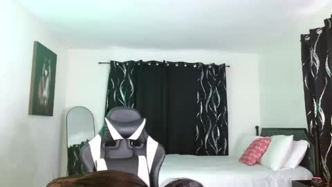 Krystal Blake online show from May 8, 8:43 pm