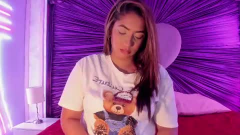 krystalswift_ online show from June 10, 12:21 am