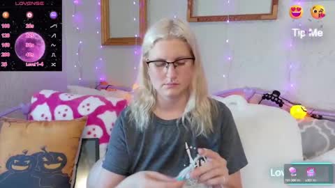 Snapshot of kunzitegoddess chatting on September 27, 7:21 pm Samantha online show from September 27, 7:21 pm