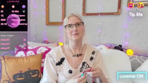 Snapshot of kunzitegoddess chatting on September 25, 3:00 pm Samantha online show from September 25, 3:00 pm