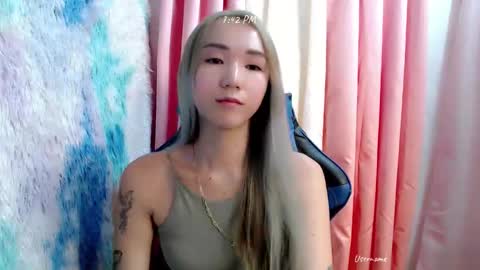 kweenie1026 online show from May 22, 2:42 am
