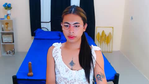 Snapshot of kylaroseee chatting on October 18, 12:52 pm kylarose smith online show from October 18, 12:52 pm