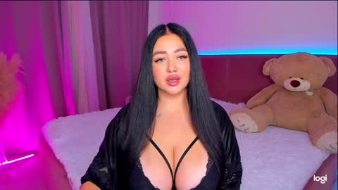 Kylie Lips online show from December 24, 5:55 pm