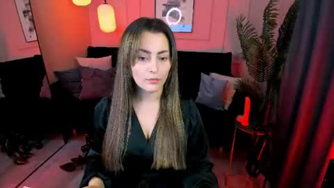 Kylie online show from August 3, 1:17 pm