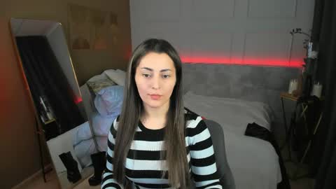 Kylie online show from April 28, 1:37 pm