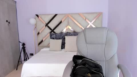 Kylie Reyes  online show from March 18, 8:03 pm