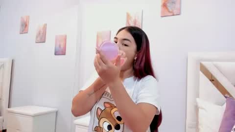 Melissa online show from July 8, 11:45 am