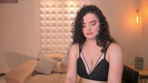 Kylie Jenkins online show from November 8, 11:37 am