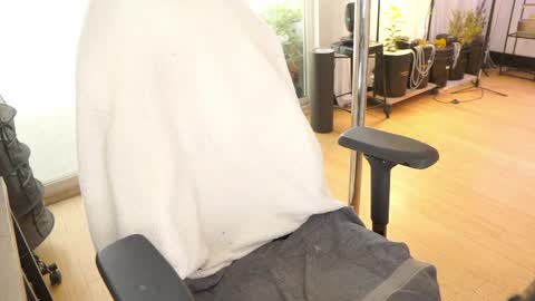 KYLIE LE BEAU online show from May 1, 8:01 pm