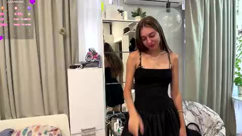 Selena online show from August 2, 3:42 am