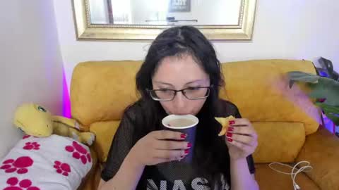 Kyomi online show from June 12, 2:03 pm