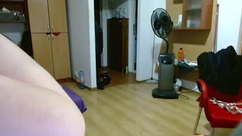 kyra_vex online show from June 11, 12:32 am