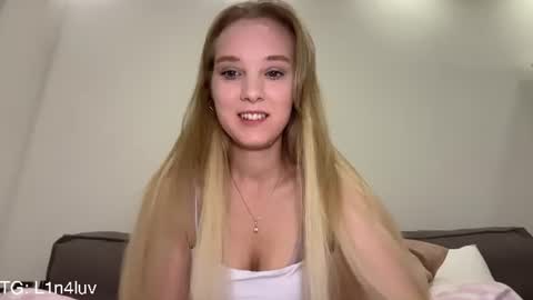 lina online show from June 25, 6:42 pm