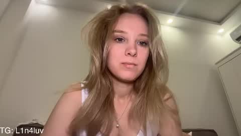 lina online show from April 28, 4:33 pm