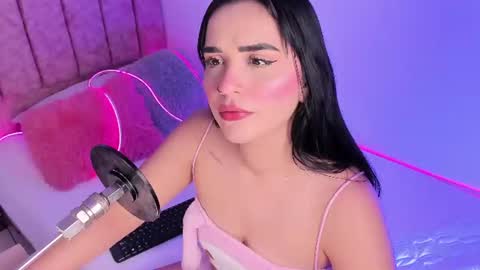 lana  foxx Model  independient online show from June 19, 12:26 am