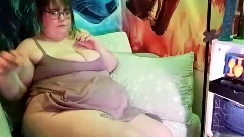 lacy_deville online show from May 8, 10:33 pm