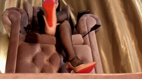 Snapshot of lady__leather chatting on February 3, 4:10 pm GoddessLeather online show from February 3, 4:10 pm
