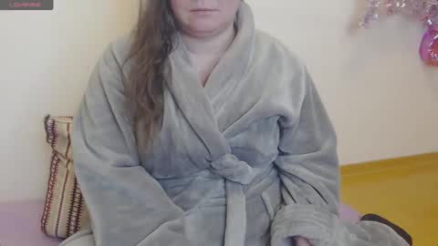 Snapshot of lady_adrianna chatting on February 28, 9:44 pm Lady Adrianna online show from February 28, 9:44 pm