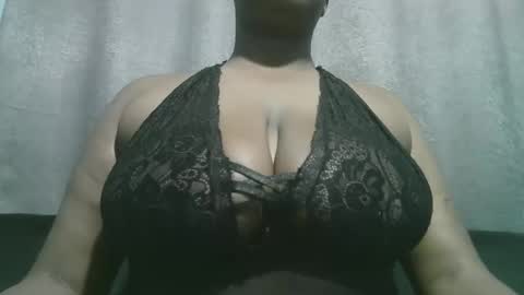lady_dearra online show from November 14, 4:56 am
